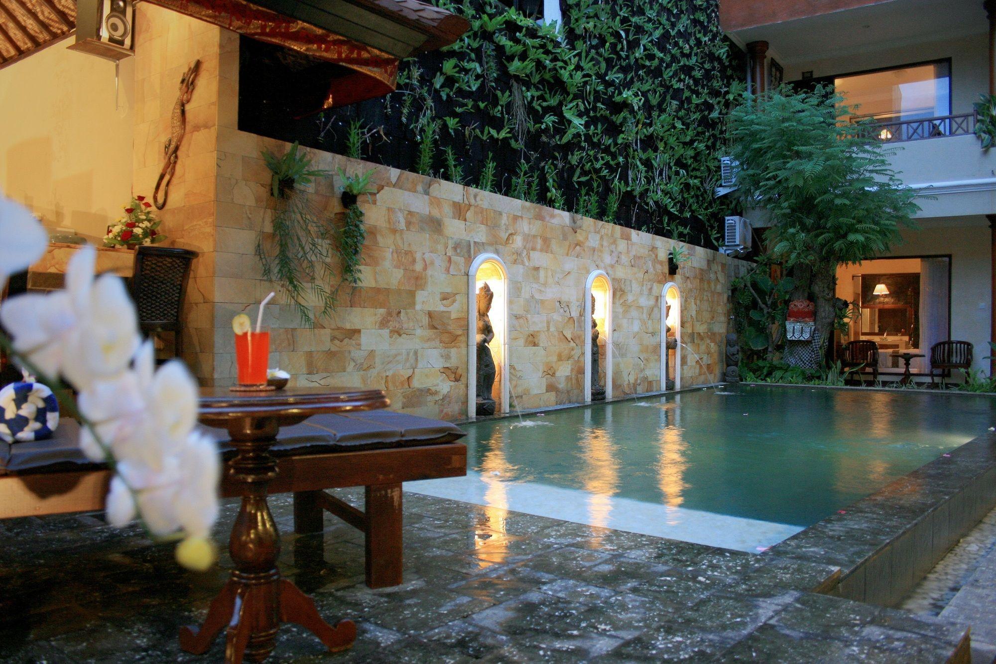 Taman Ayu Legian Hotel Exterior photo
