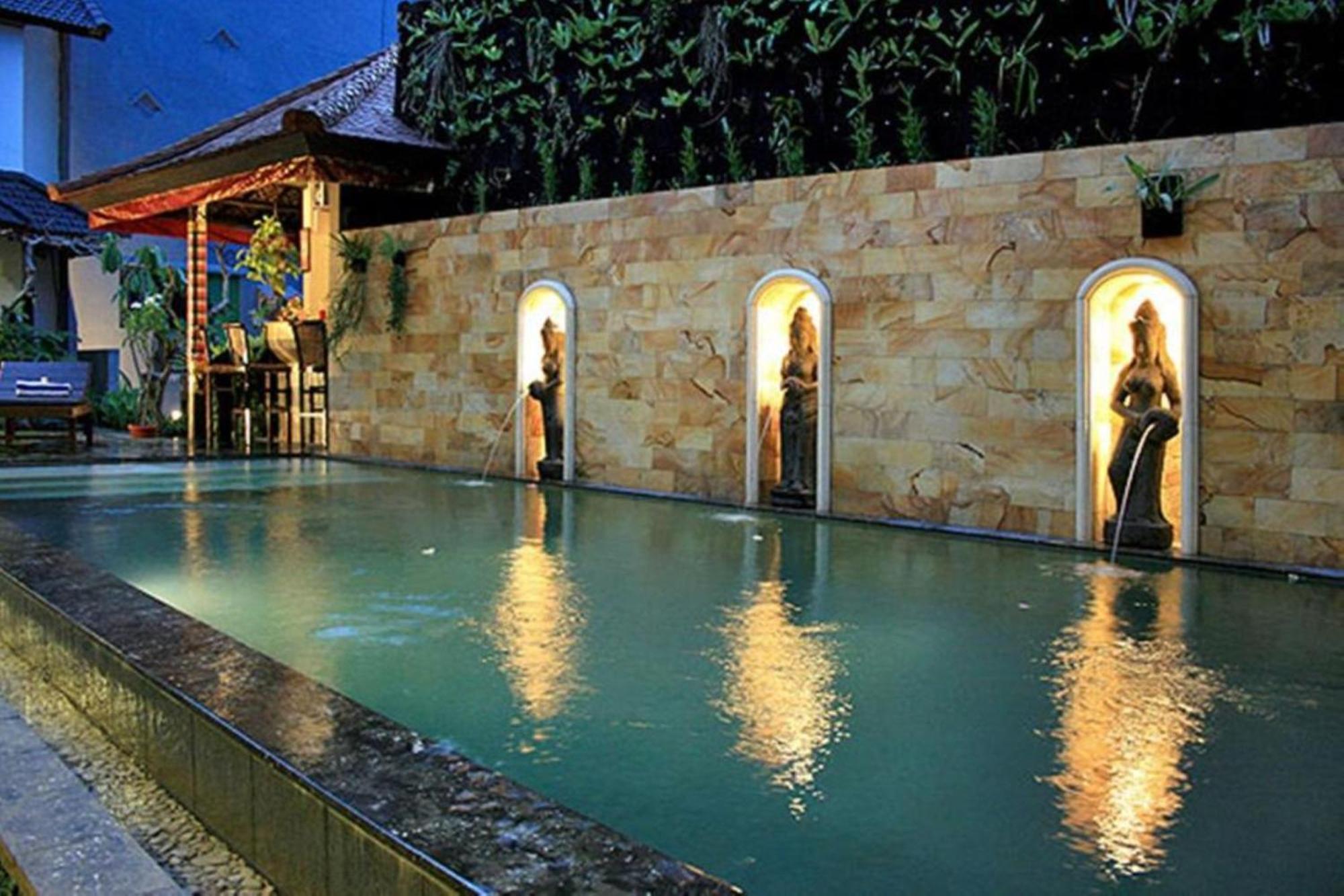 Taman Ayu Legian Hotel Exterior photo
